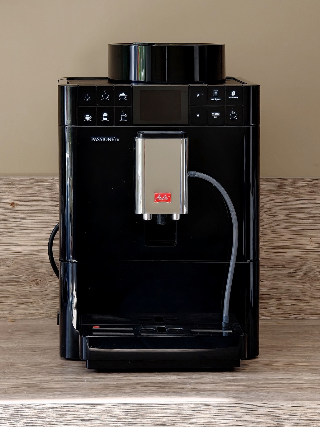 Автоматическая кофемашина Melitta Caffeo Passione OT F53/1-102 (чёрная) 1